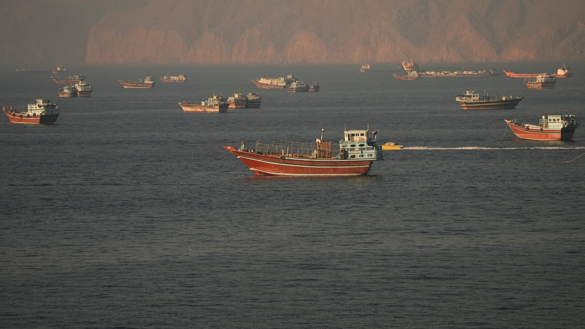 108323116-17816998012026-06-15t152954z_1693914567_rc2dulaqx0ea_rtrmadp_0_iran-crisis-oman-hormuz.jpeg